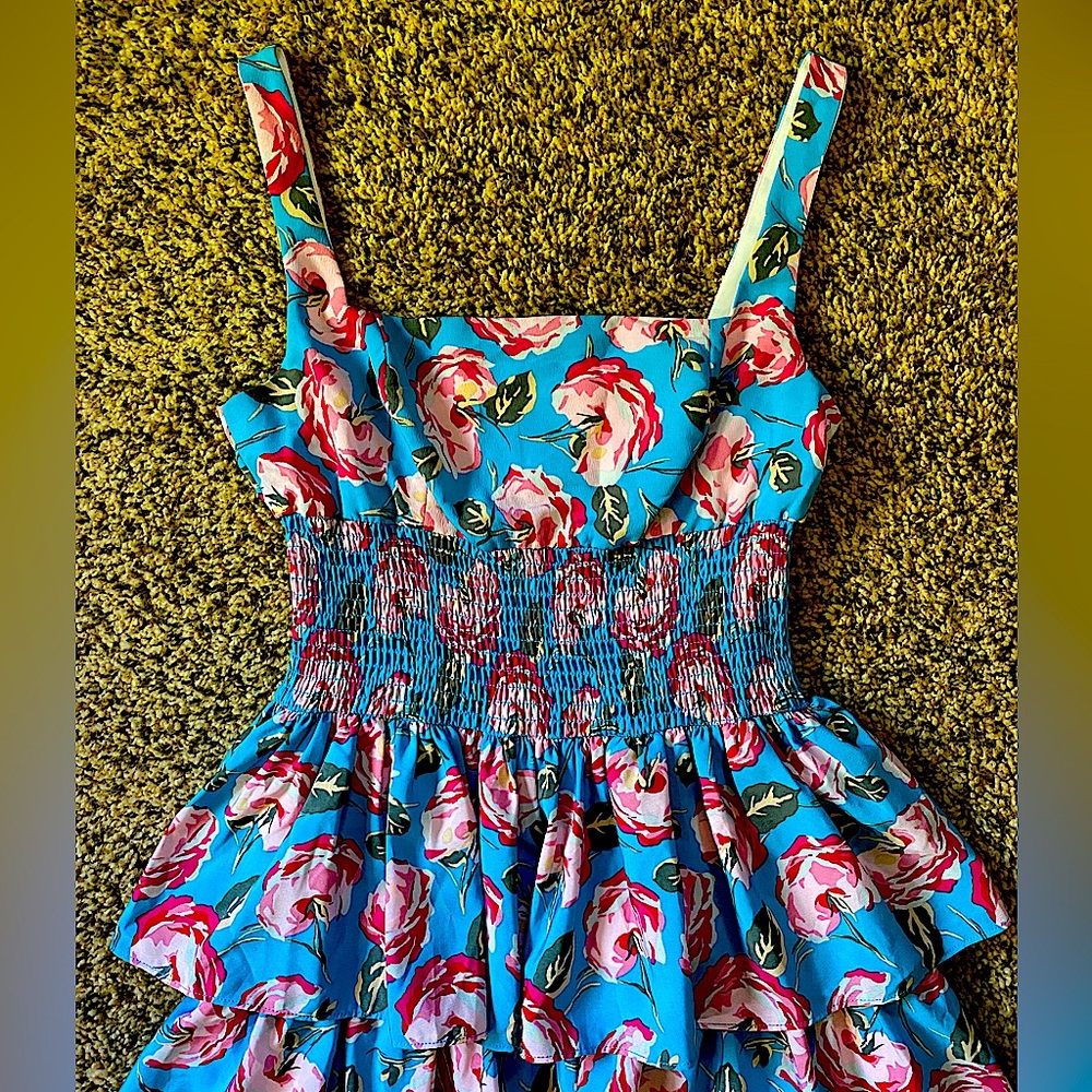 Betsey Johnson tiered dress. Size 4